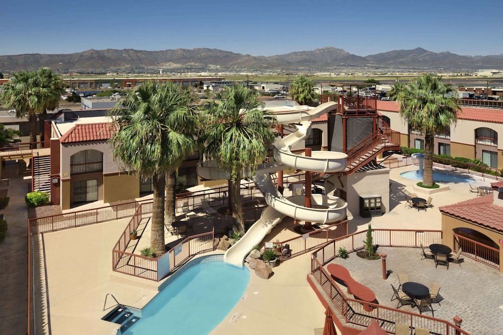 wyndham el paso airport hotel and waterpark