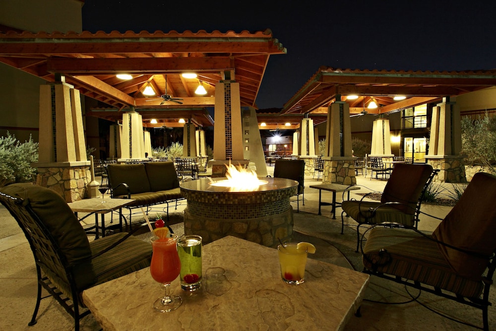 wyndham el paso airport hotel and waterpark