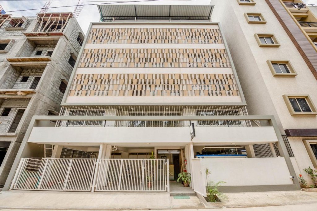 the altruist business stays b 1