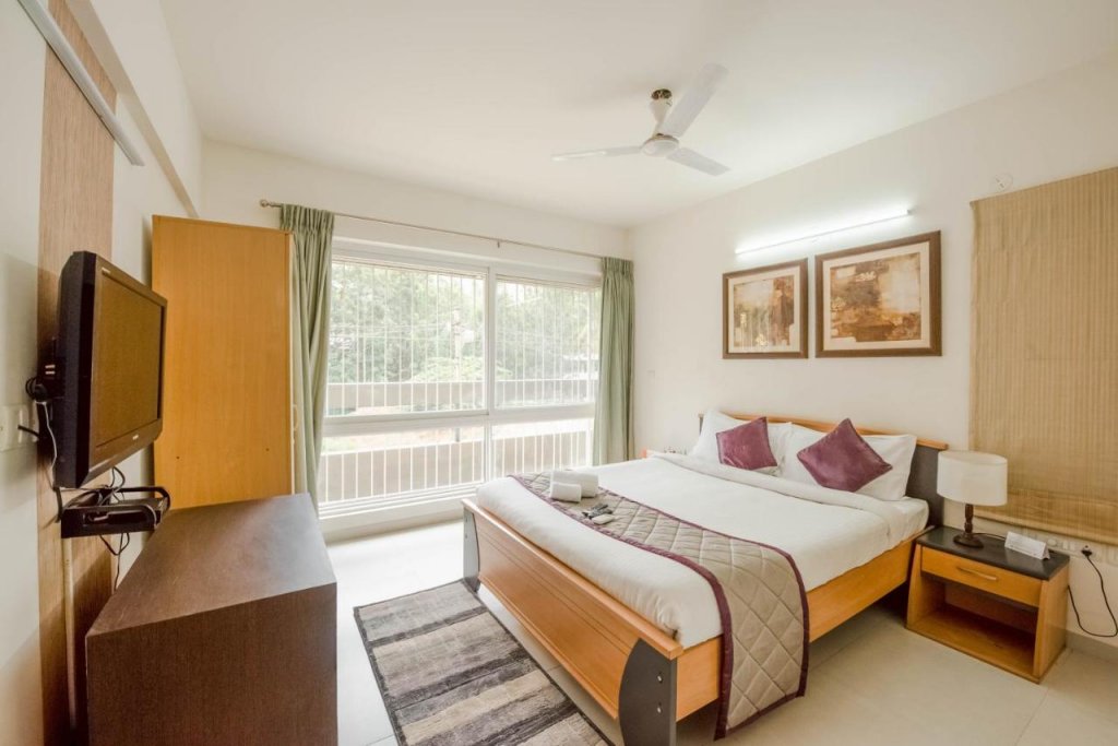 the altruist business stays b 1