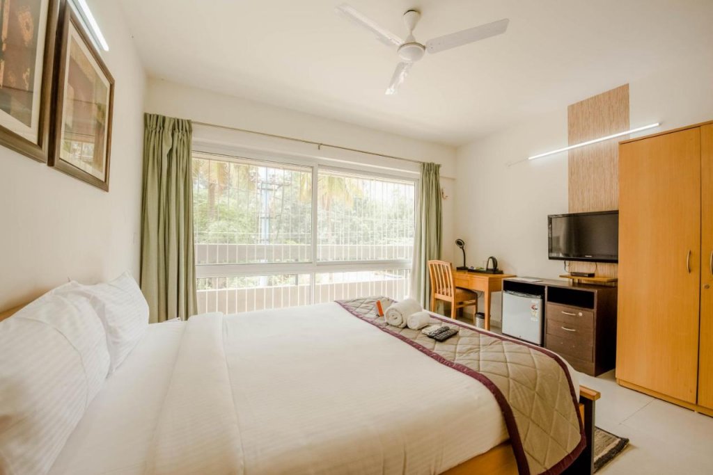 the altruist business stays b 1