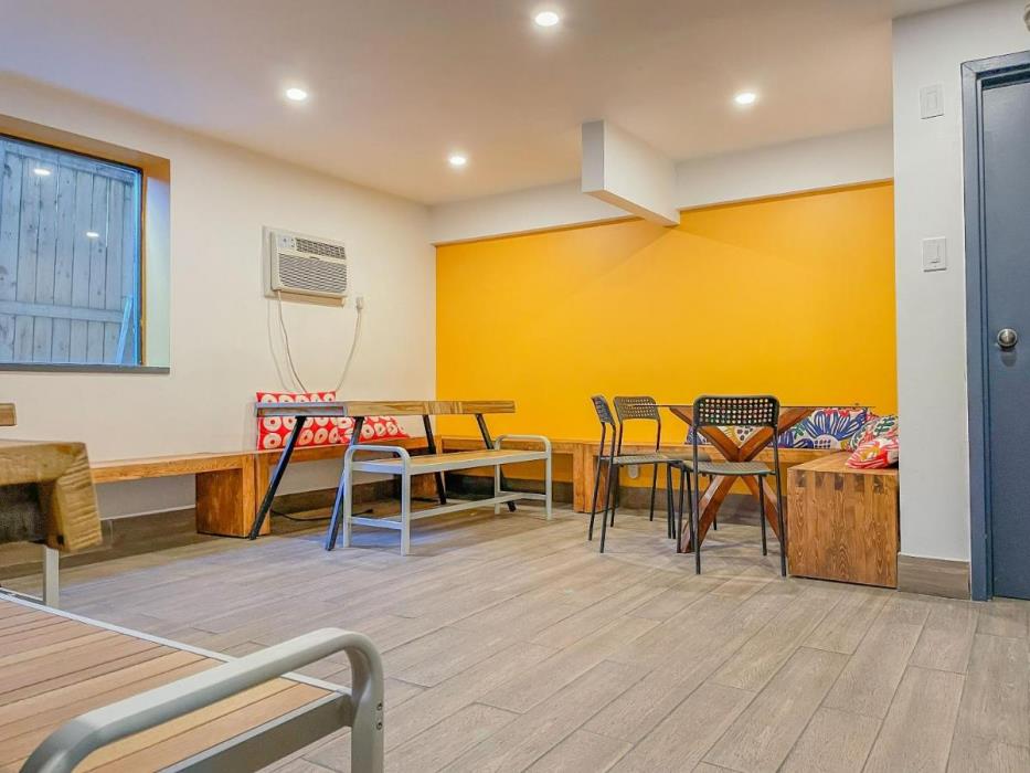 samesun toronto hostel