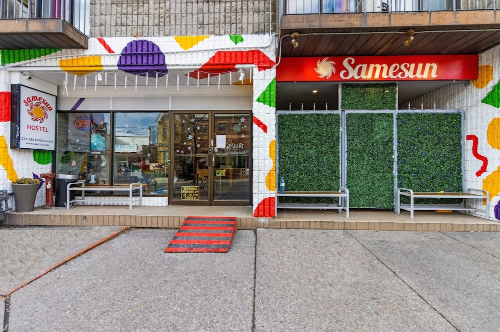 samesun toronto hostel