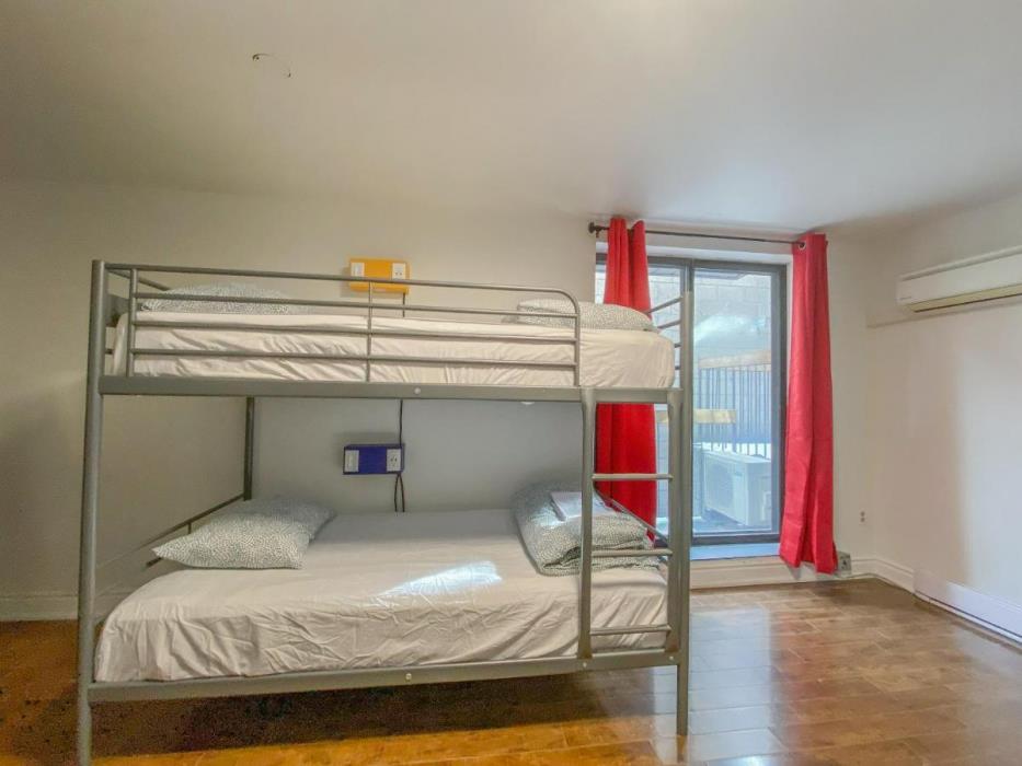 samesun toronto hostel
