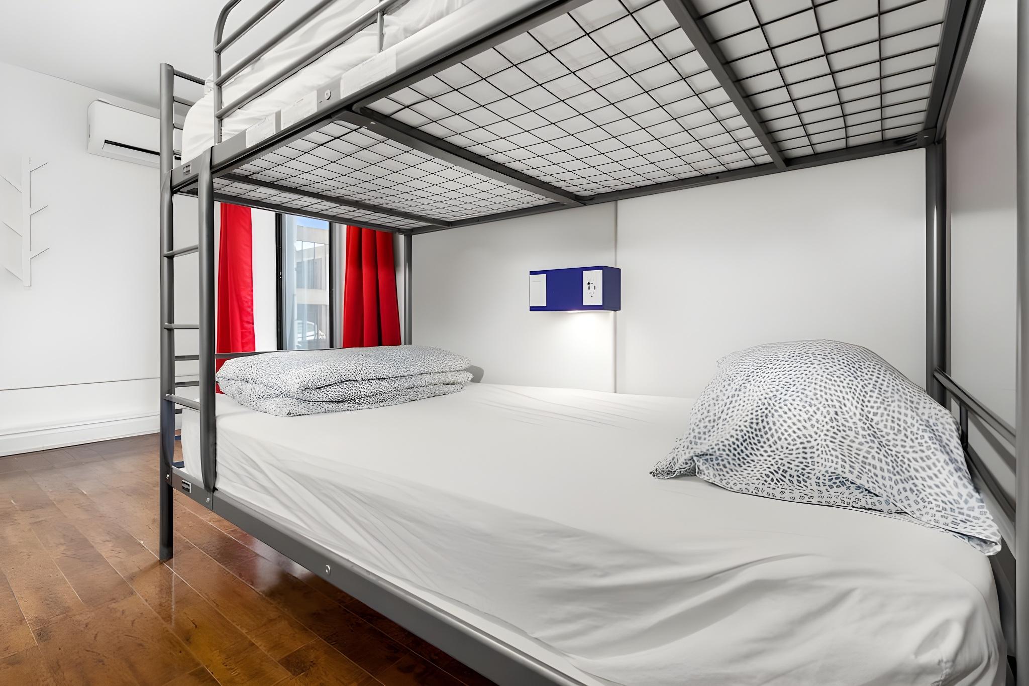 samesun toronto hostel