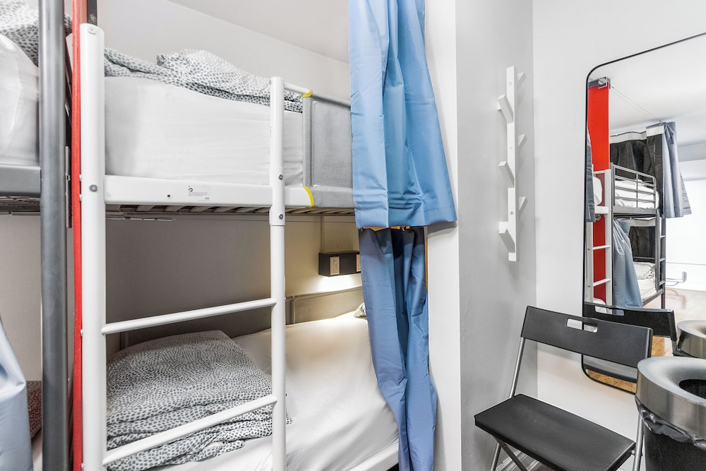 samesun toronto hostel