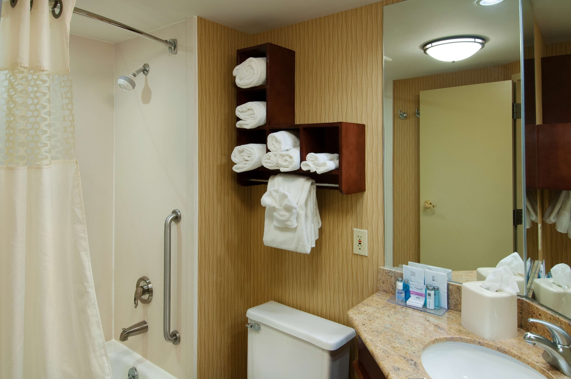 hampton inn chambersburg