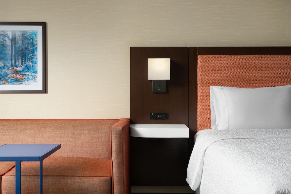 hampton inn chambersburg