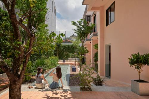 m village the boutique