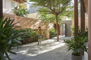 m village the garden