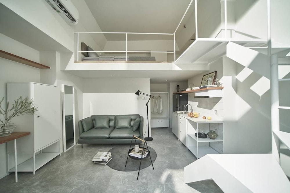 m village the garden