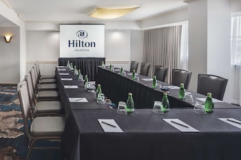 hilton arlington