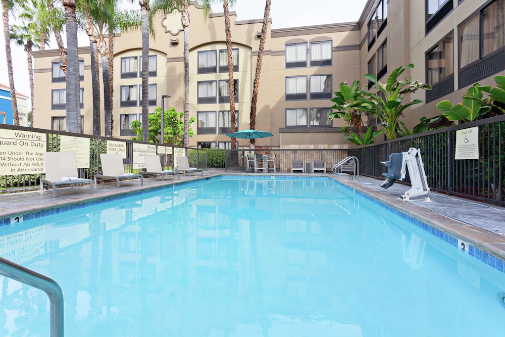 hampton inn los angeles arcadia pasadena
