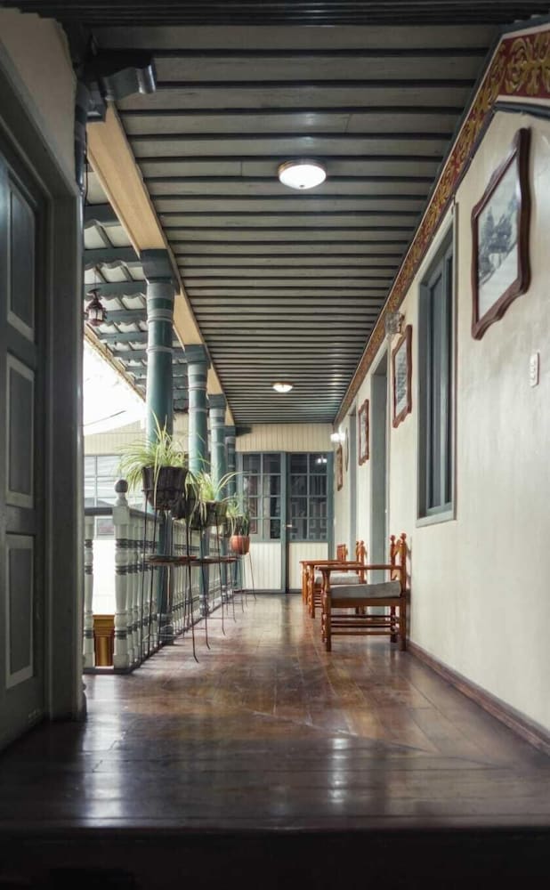 aleros hotel boutique