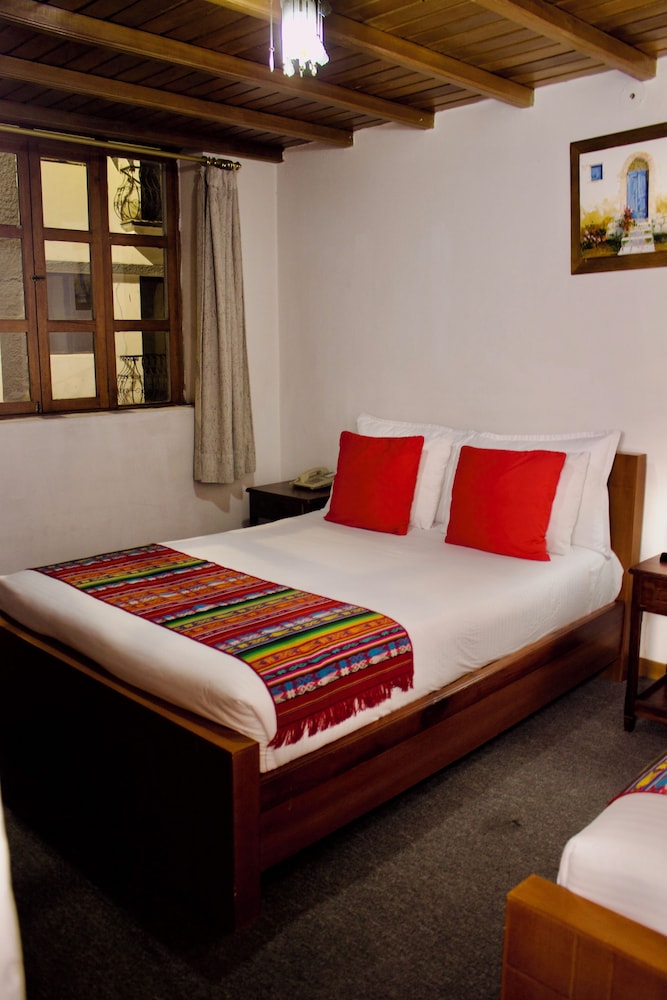 aleros hotel boutique