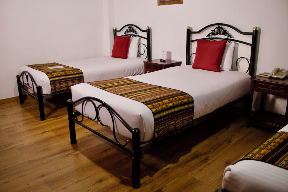 aleros hotel boutique