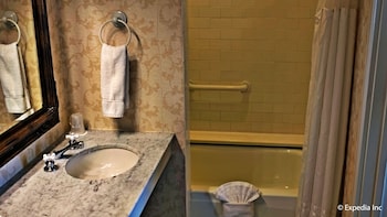 gaslamp plaza suites