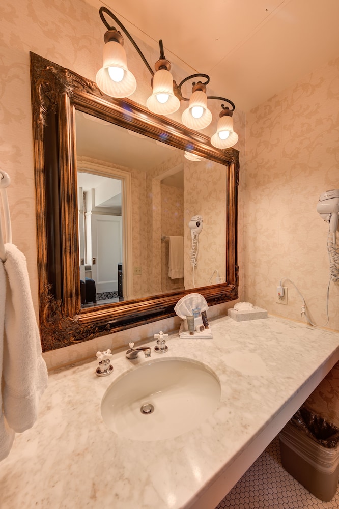 gaslamp plaza suites