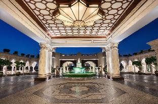 shangri la hotel apartments qaryat al beri