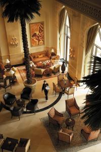 shangri la hotel apartments qaryat al beri