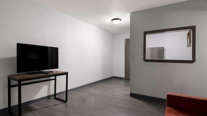 suburban studios portage