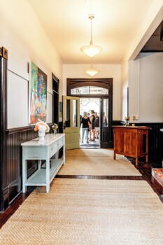 Hotel Giles,717 High St,3 star