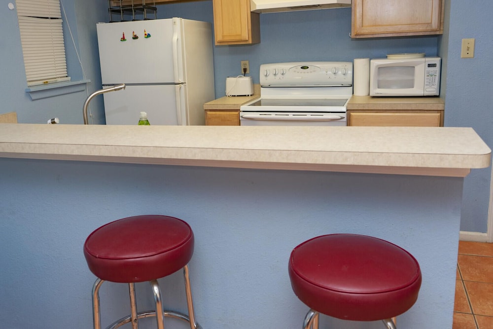atrium 102