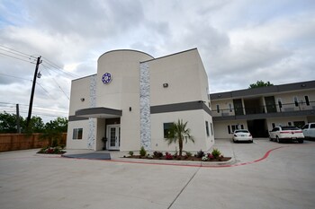 crystal inn