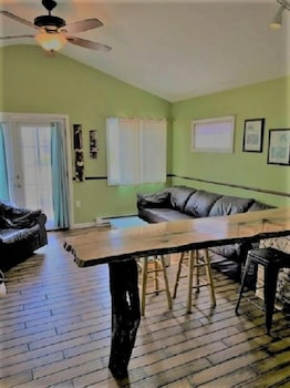 aloha beach club resort