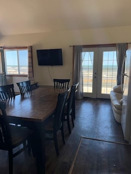 aloha beach club resort