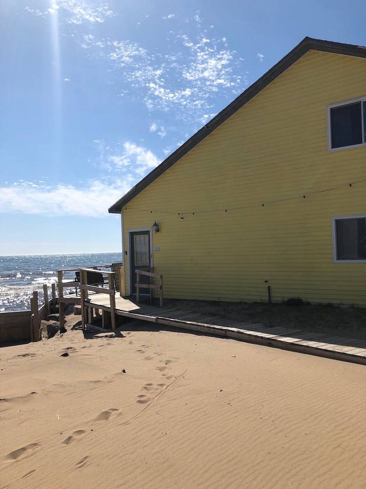 aloha beach club resort