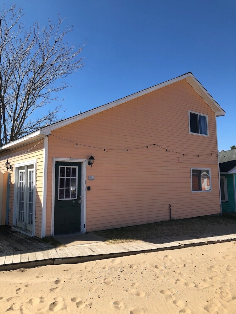 aloha beach club resort