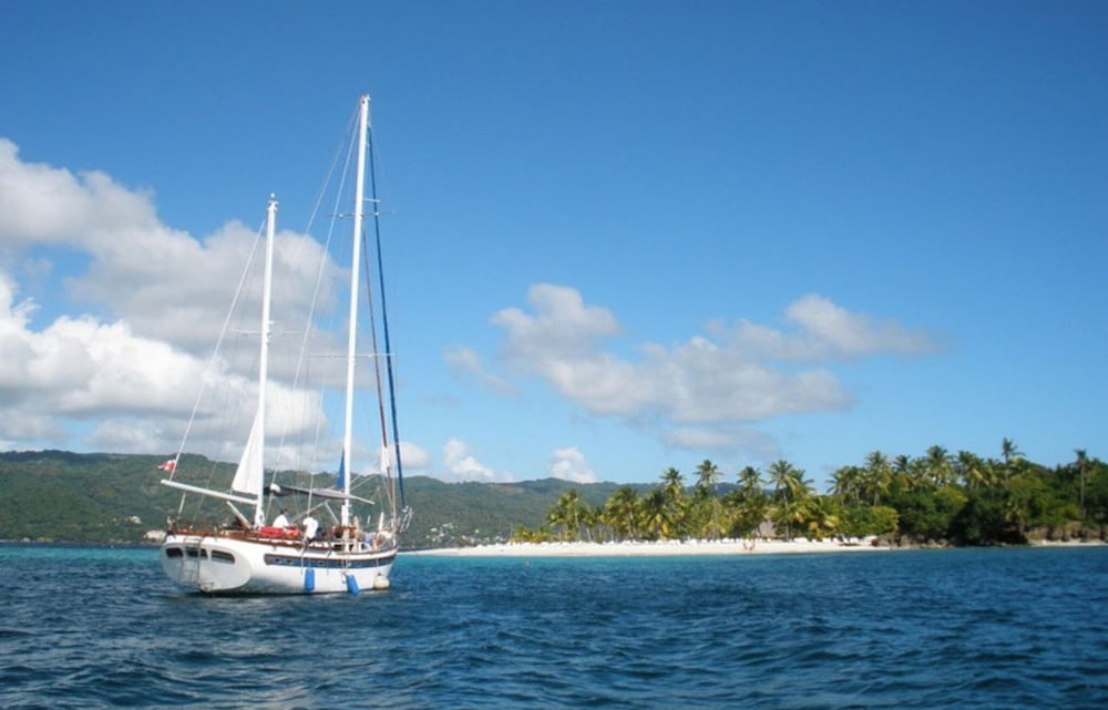 best bed and breakfast in samana