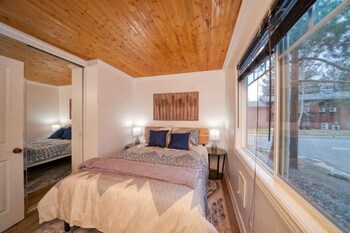 the moose and maple lodge