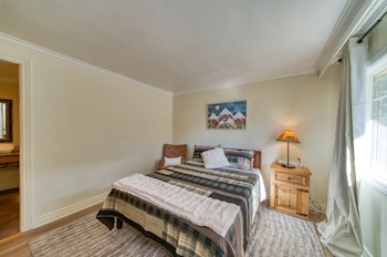 the moose and maple lodge