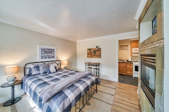 the moose and maple lodge