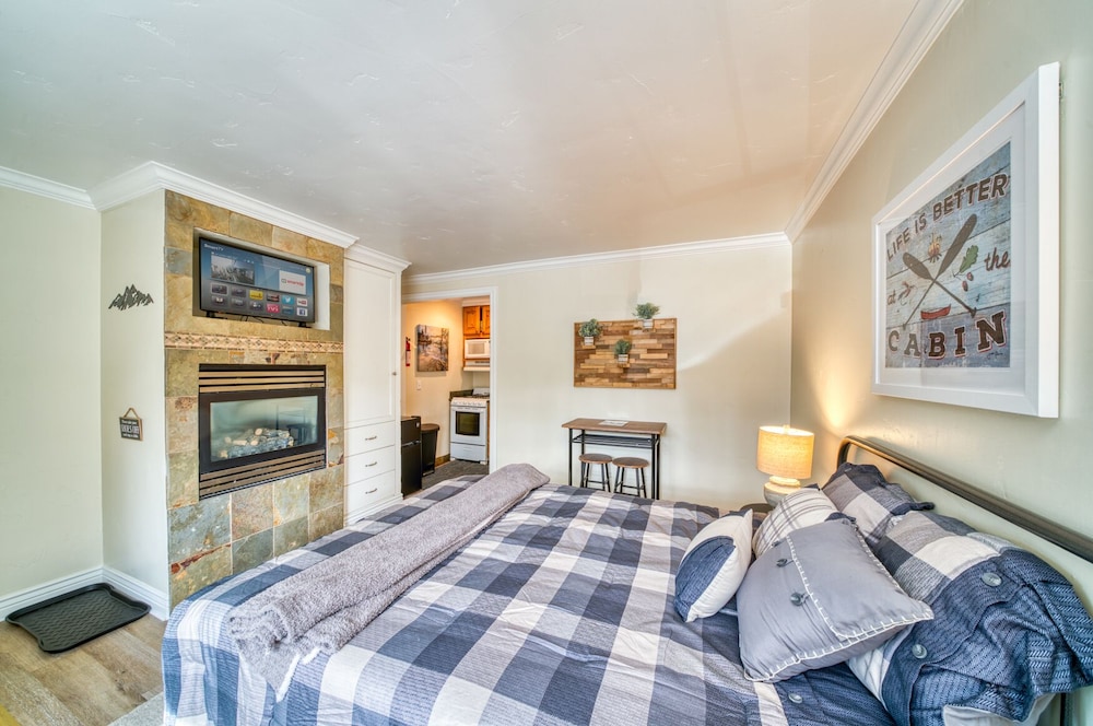 the moose and maple lodge