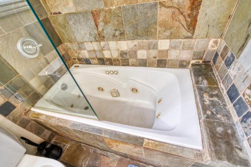 the moose and maple lodge