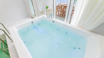 yeosu nukim poolvilla