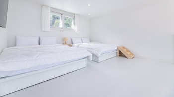 yeosu nukim poolvilla