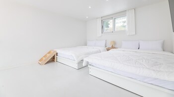 yeosu nukim poolvilla