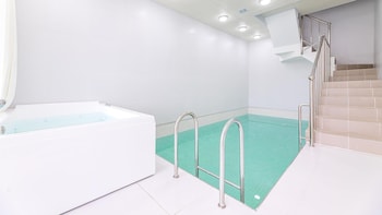 yeosu nukim poolvilla