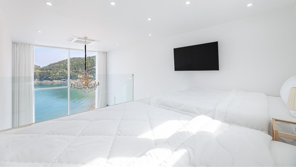 yeosu nukim poolvilla