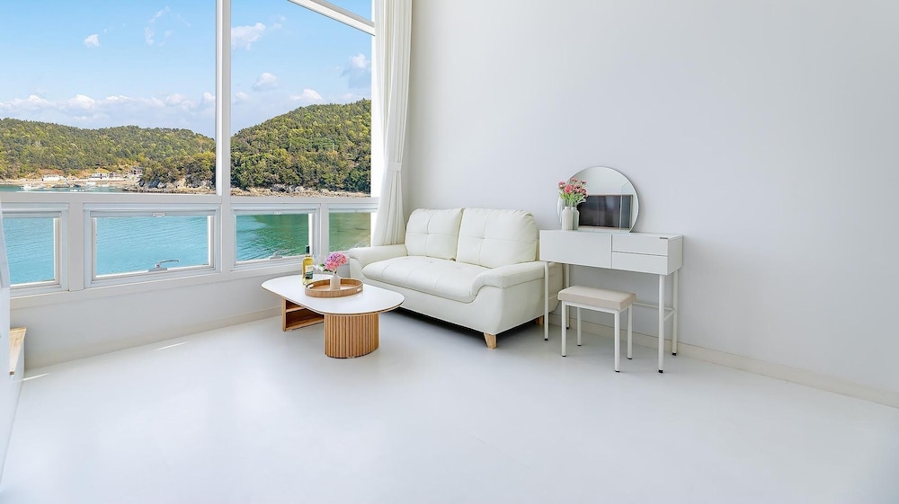 yeosu nukim poolvilla