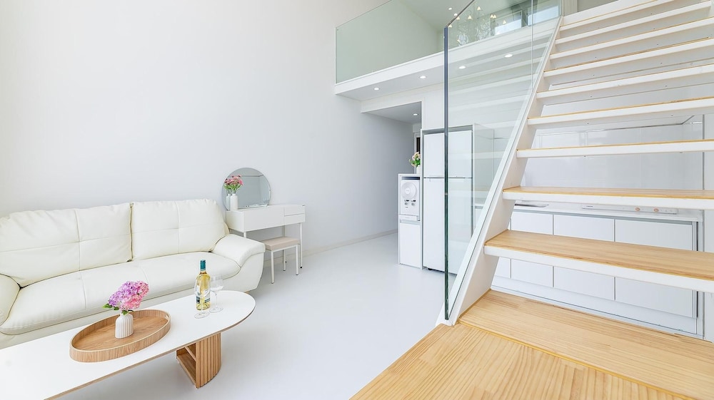 yeosu nukim poolvilla