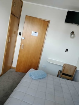 White Horse Inn Restaurant & Motel,Palmerston North>>Longburn,3 star