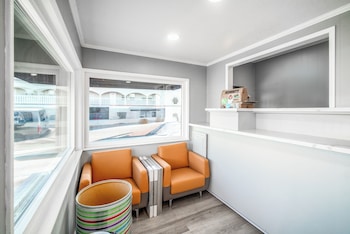 pacific inn and suites