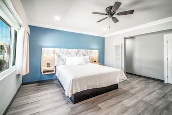 pacific inn and suites