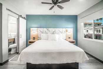 pacific inn and suites