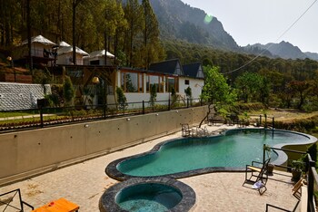 Paradise Pool Resort,Smanora Range>>Nainital,4 star